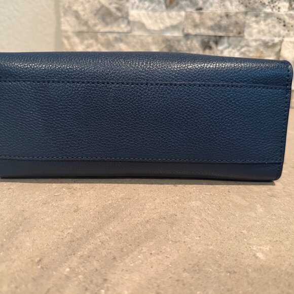 AUTH Marc Jacobs Mini Grind Tote Navy Pebbled Leather w/ Lock/Key Charms & COA - Picture 10 of 13